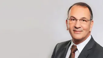 Profesor Mario Schmidt