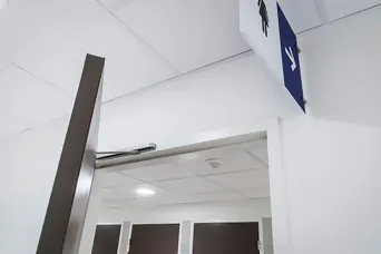 Ladies’ toilet with Steinel sensor
