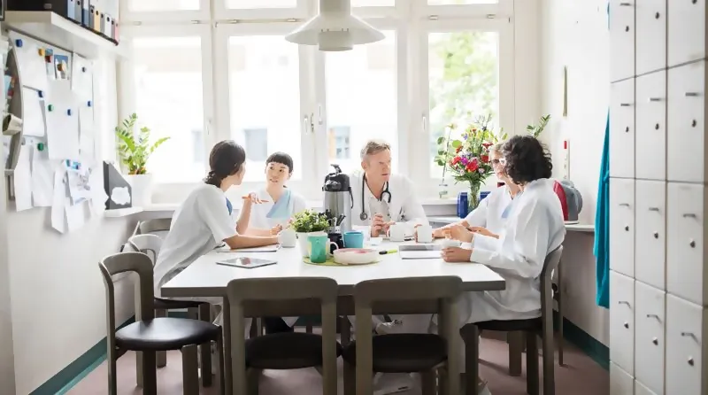 grp-pflege-station%C3%A4r-box-schwesternzimmer.jpg.webp